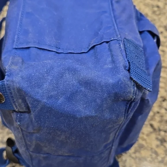 FJALL RAVEN KANKAN MINI BACKPACK IN COBALT BLUE. FLAWED... - Picture 8 of 16